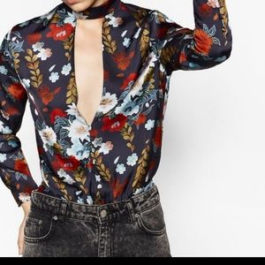 Zara accessories floral bodysuit with choker.